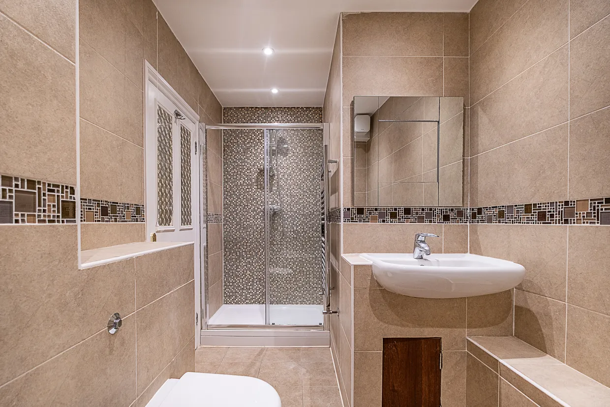 Lambourn Road, London, SW4 photo 9