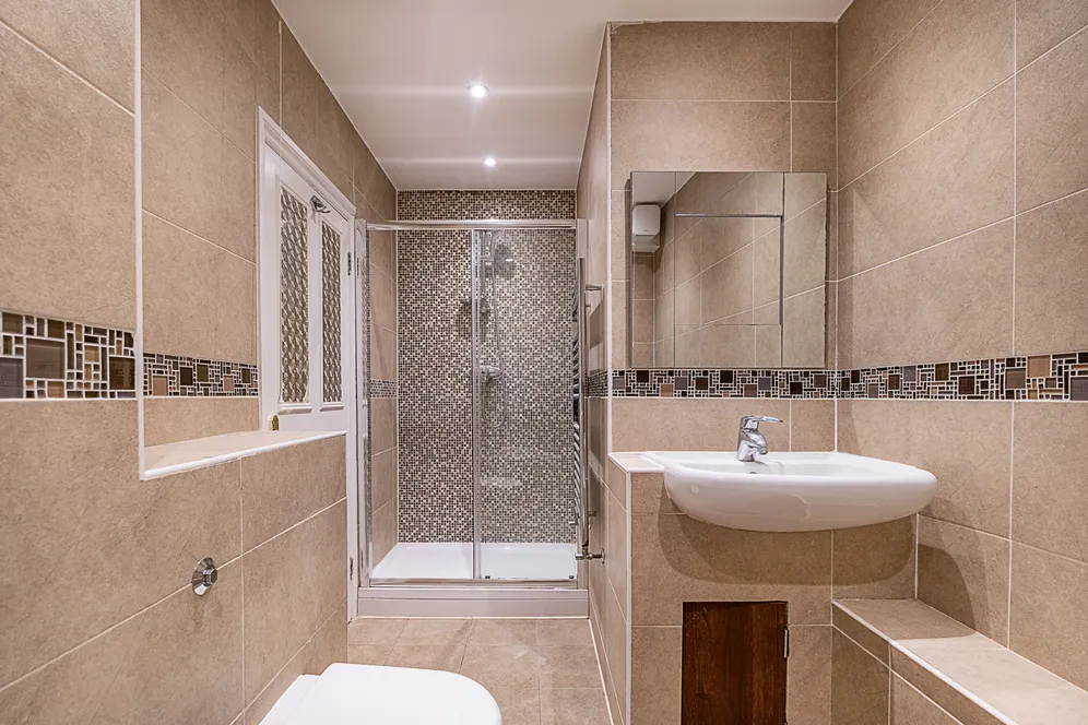 Lambourn Road, London, SW4 photo 9