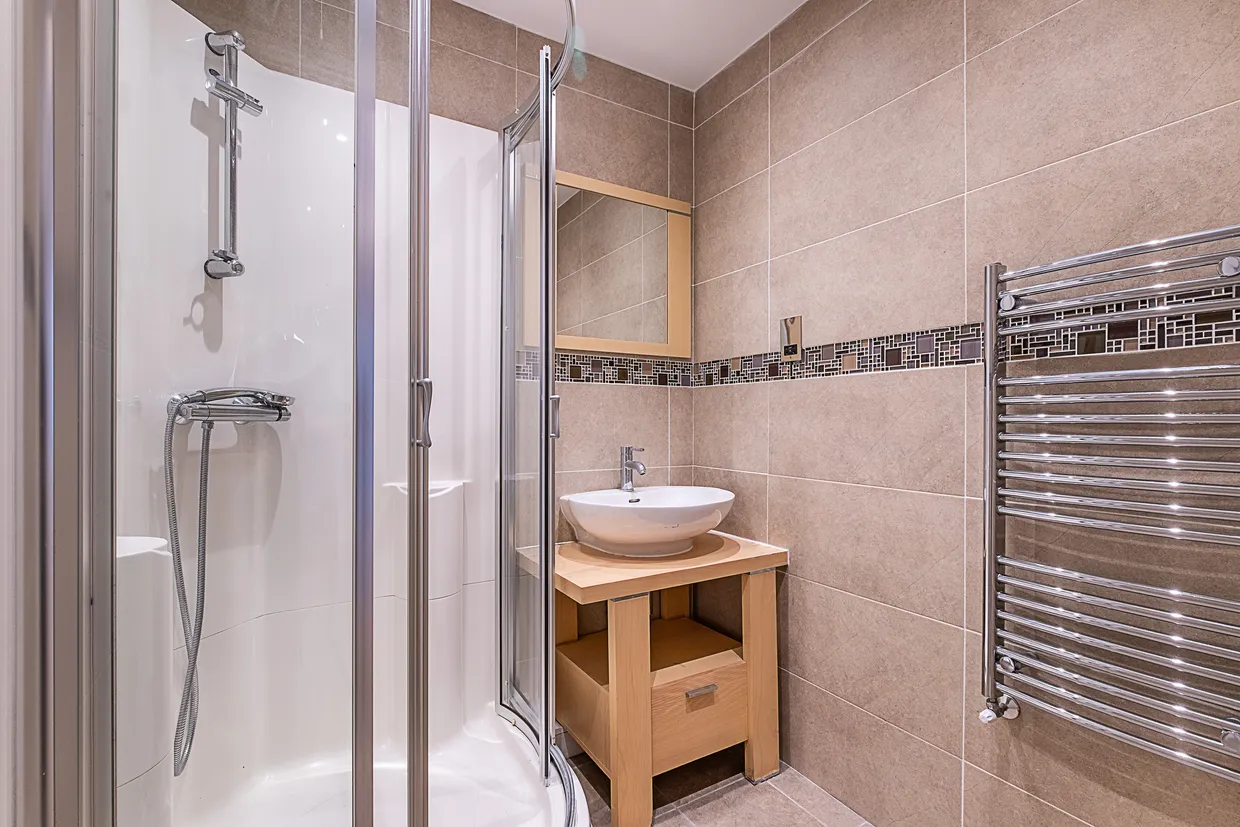 Lambourn Road, London, SW4 photo 20