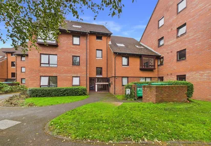 Langton Court, Fishponds