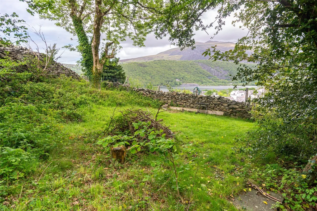 Llainwen Uchaf, Llanberis, Caernarfon, Gwynedd, LL55