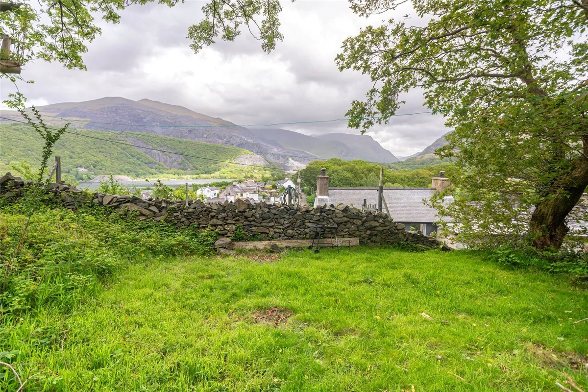 Llainwen Uchaf, Llanberis, Caernarfon, Gwynedd, LL55