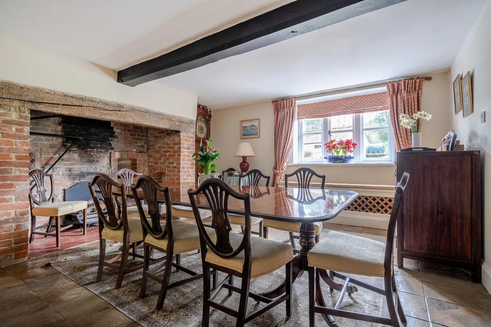 Church Road, Devizes, SN10 photo 9