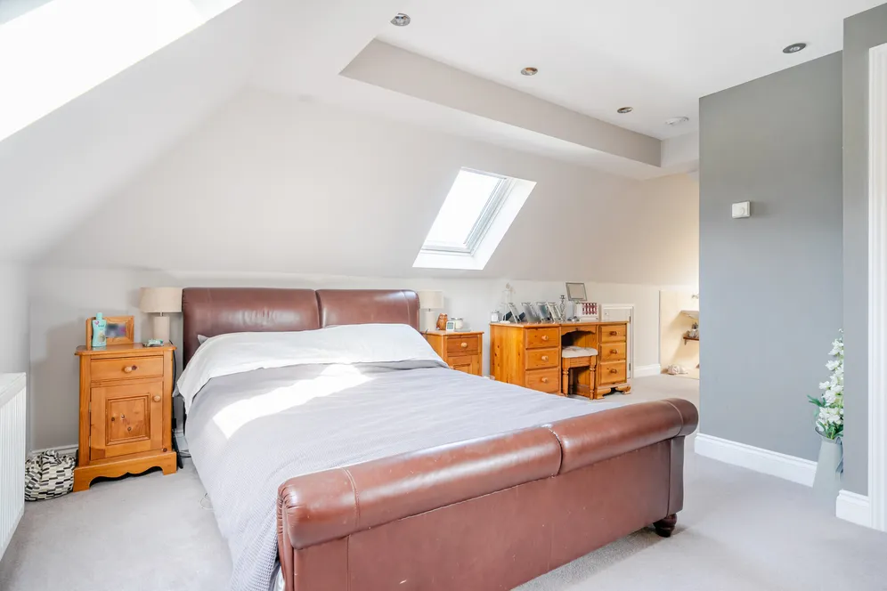 Headley Road, Liphook, GU30 photo 4