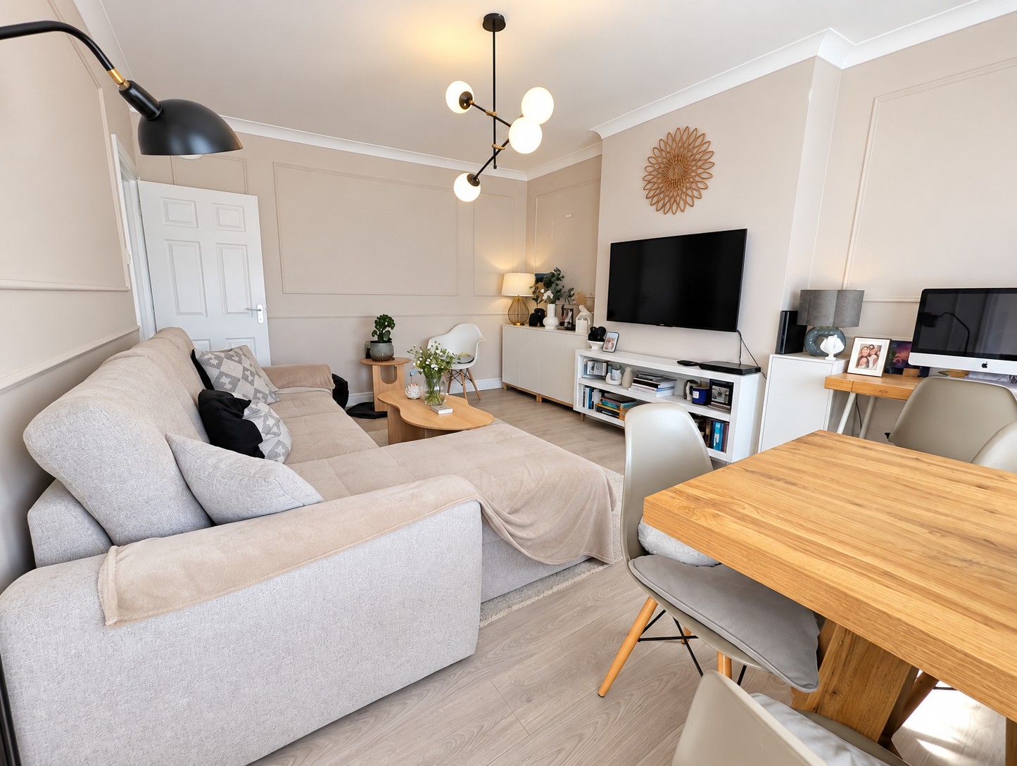 Well Presented One Bedroom Flat For Sale West Hendon Broadway NW9 Image 1