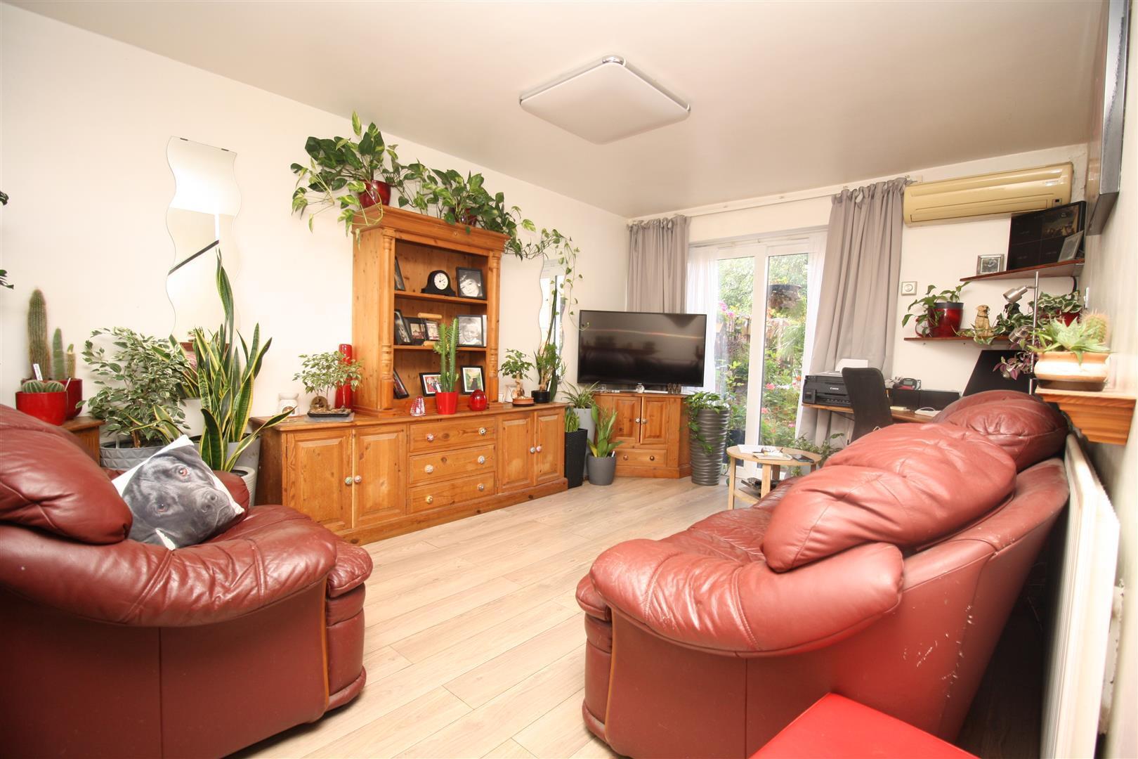 Bristow Close, Bletchley, Milton Keynes Image 4