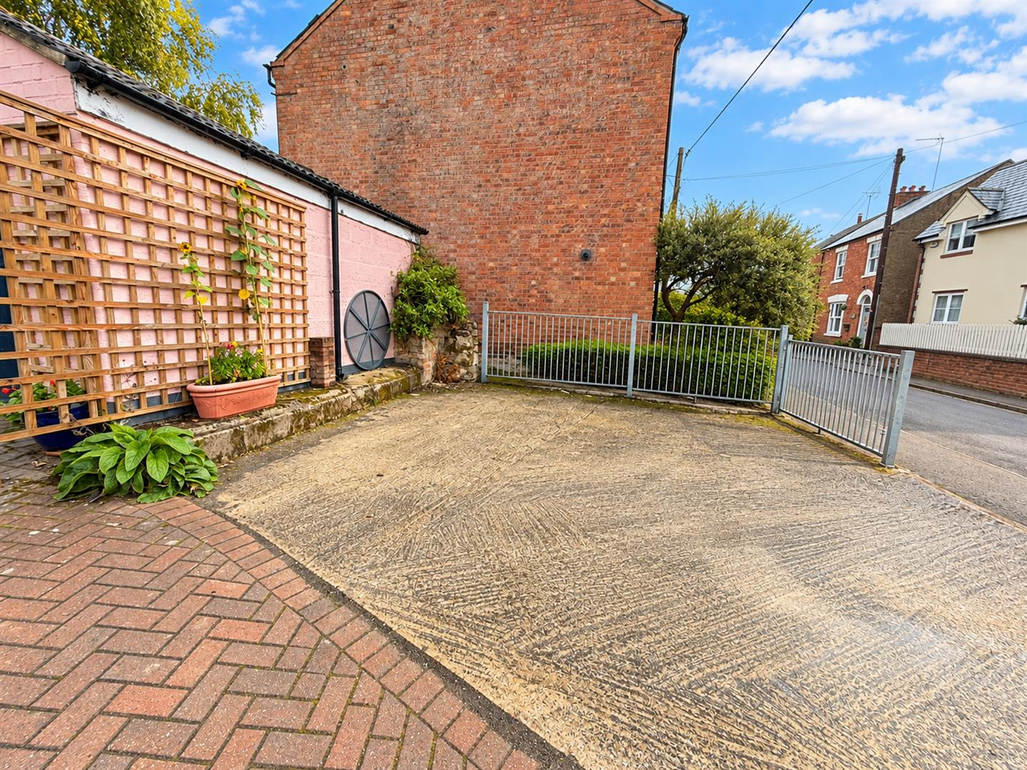Church Street, Weedon, Northampton Image 19
