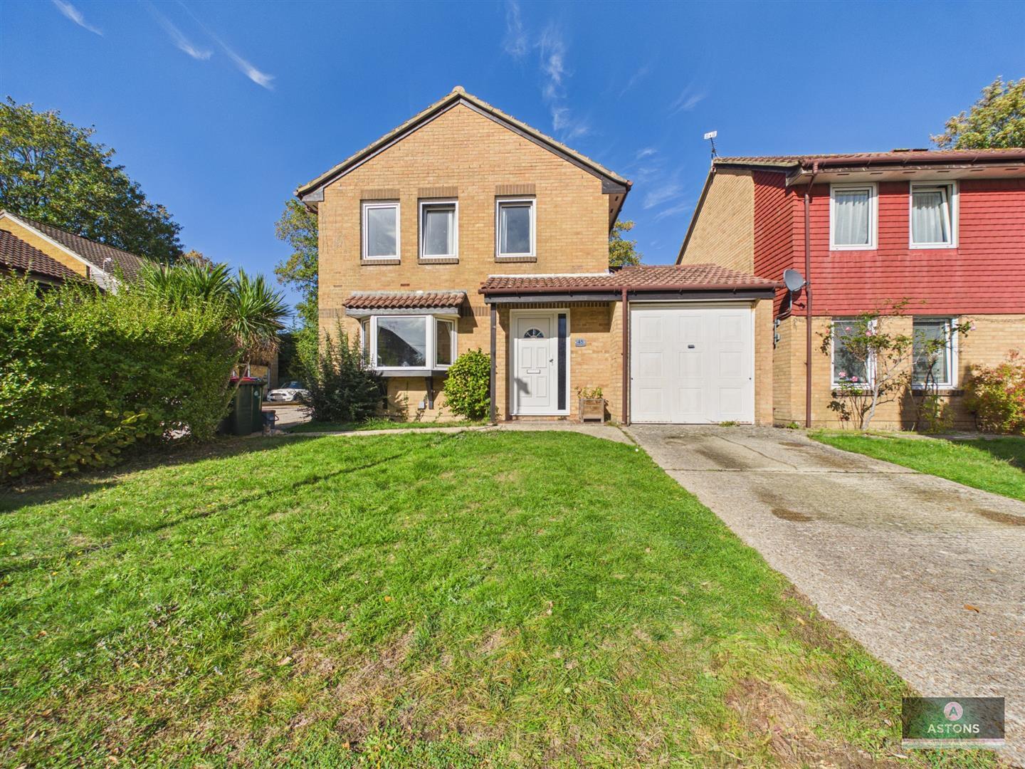 Chepstow Close, Pound Hill Image 1