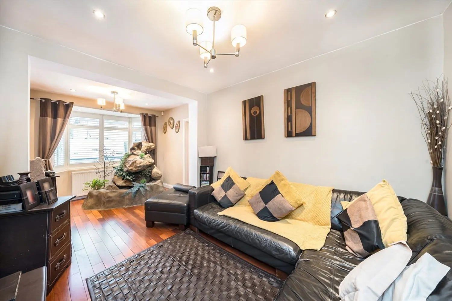 Cottimore Avenue, Walton-on-thames, KT12 photo 4