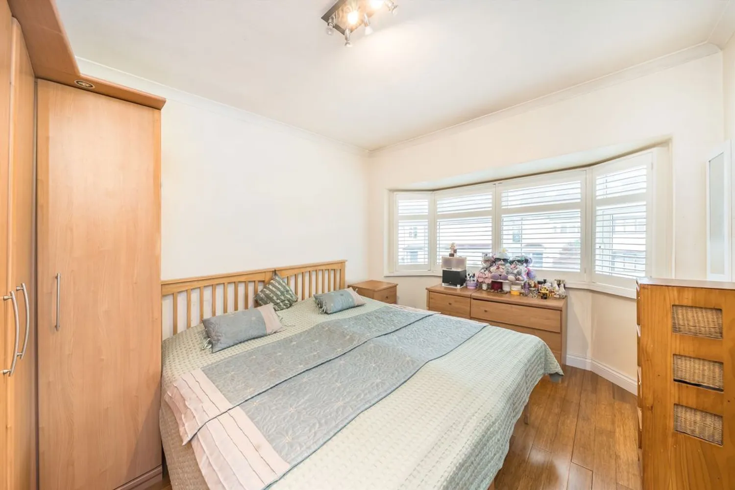 Cottimore Avenue, Walton-on-thames, KT12 photo 7