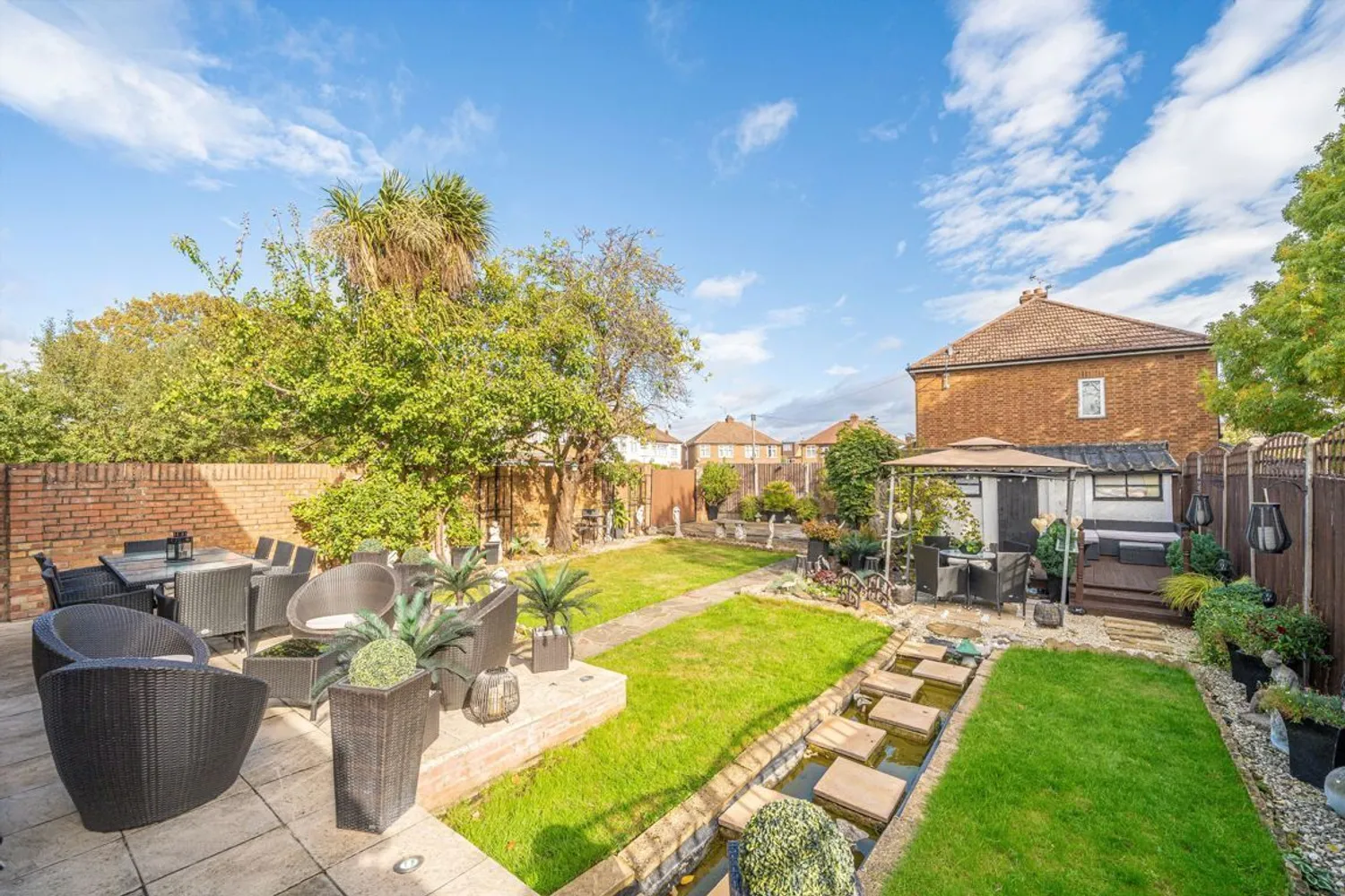 Cottimore Avenue, Walton-on-thames, KT12 photo 9