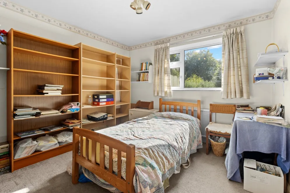 Property carousel item 17