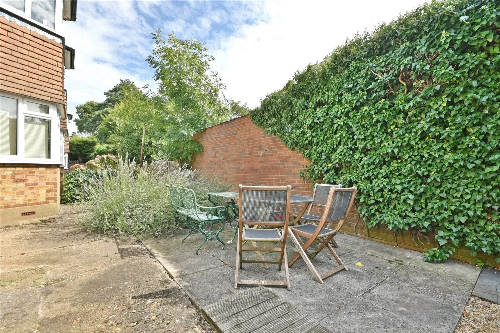 Vines Avenue, Finchley Central, London, N3