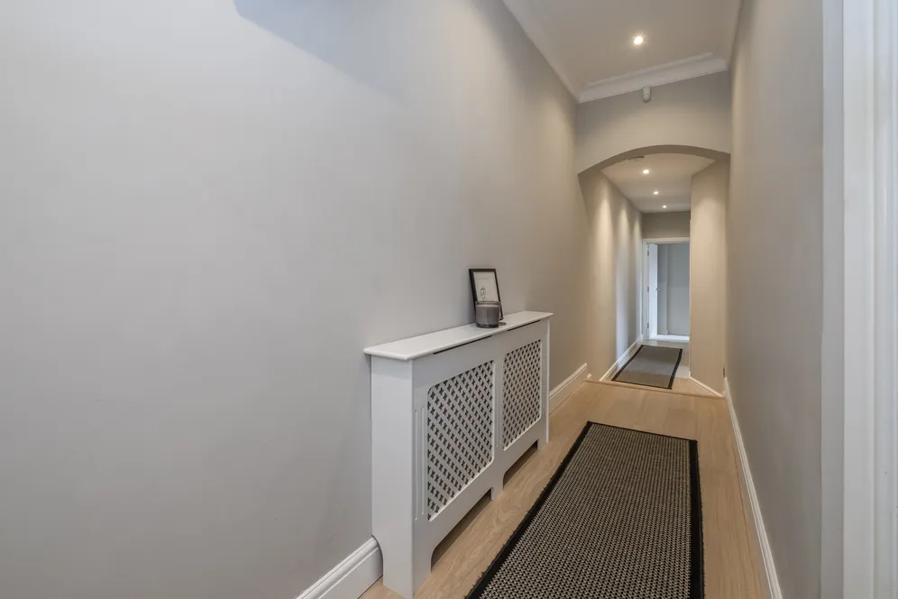Mortlake High Street, London, SW14 photo 9