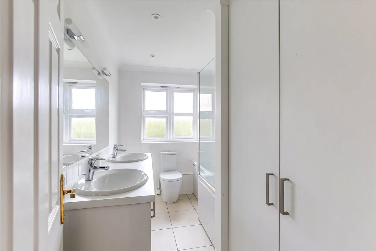 Bluehouse Gardens, Oxted, RH8