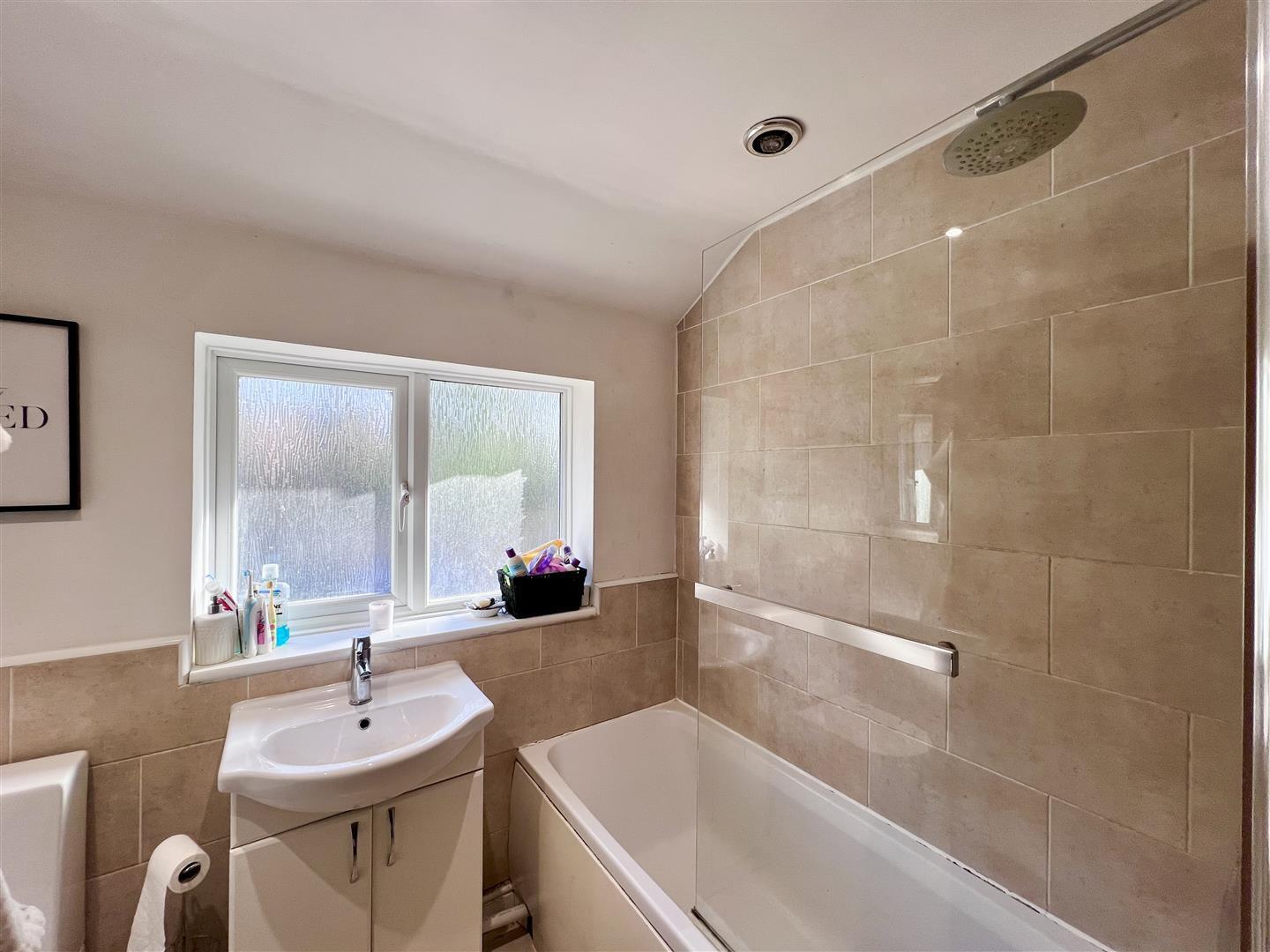 Jenkinson Road, Towcester Image 11