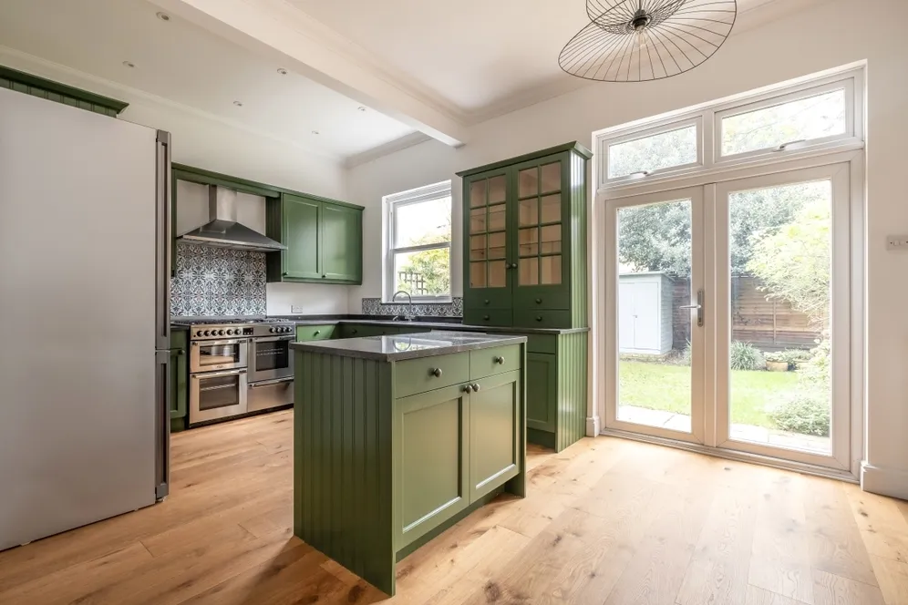Cresswell Road, Twickenham TW1 photo 2