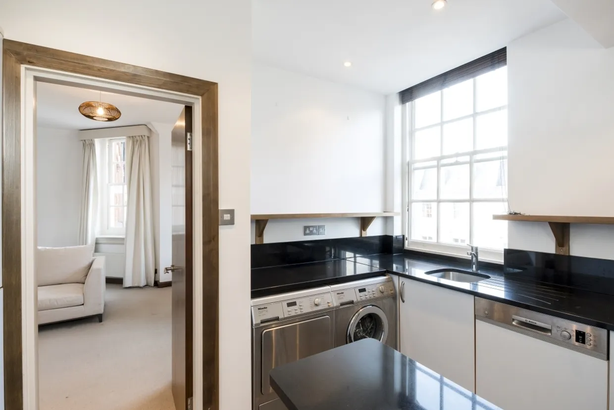 Sheffield Terrace London W8 photo 8