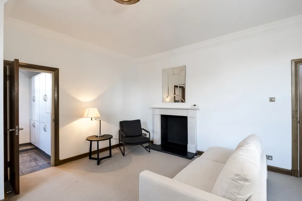 Sheffield Terrace London W8 photo 14