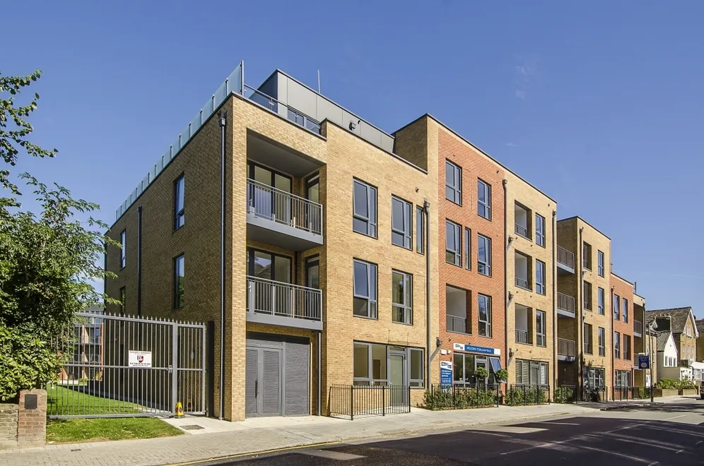 Boundaries Road London SW12 photo 12