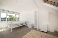 Augusta Road, Twickenham, TW2 photo 8