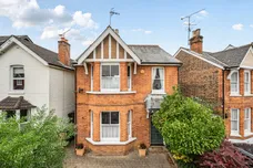 Fengates Road, Redhill, RH1 photo 1