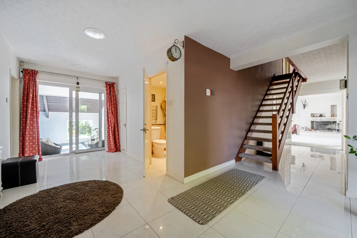 Silverthorn Drive, Hemel Hempstead, HP3 photo 9