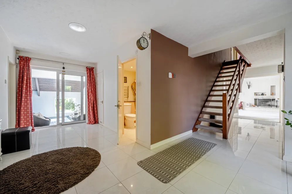 Silverthorn Drive, Hemel Hempstead, HP3 photo 9