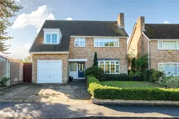 Alphington Avenue, Frimley, GU16