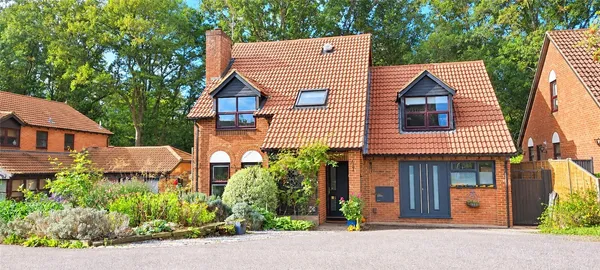 The Oaks, Tadley, RG26