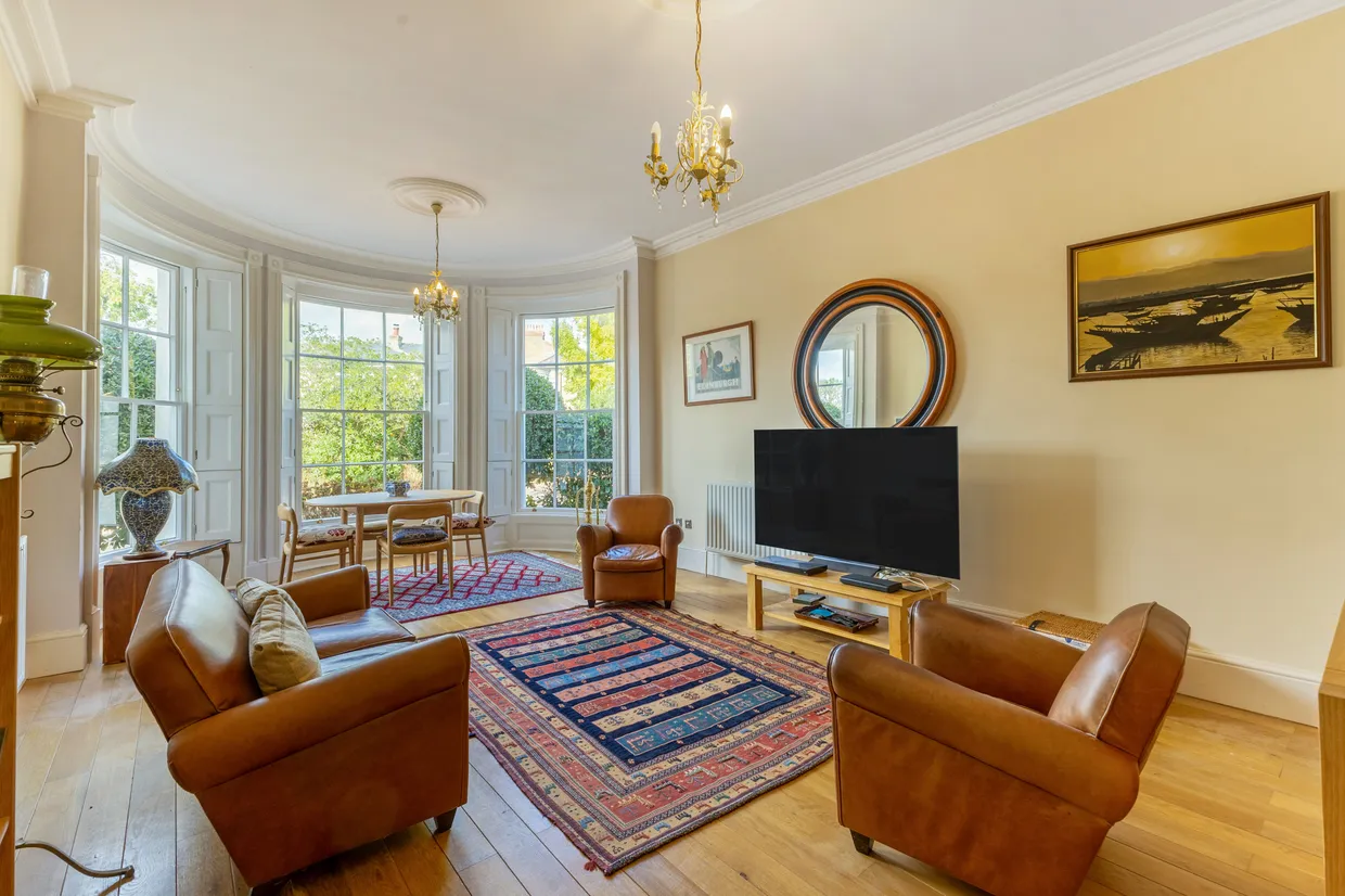North Lodge, Teddington, TW11 photo 2