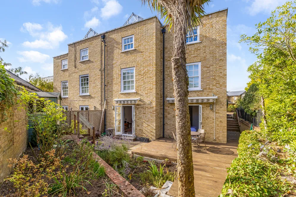 North Lodge, Teddington, TW11 photo 11