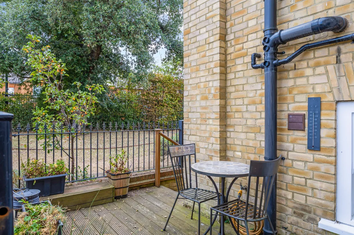North Lodge, Teddington, TW11 photo 12