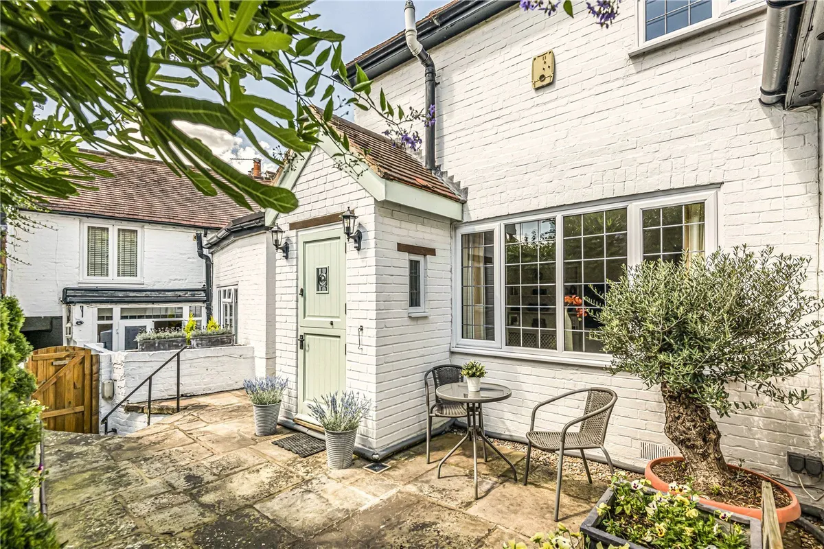 High Street, Wargrave, Reading, Berkshire, RG10