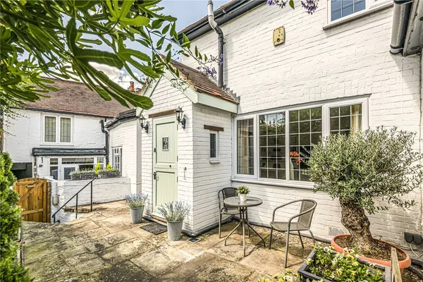 High Street, Wargrave, Reading, Berkshire, RG10