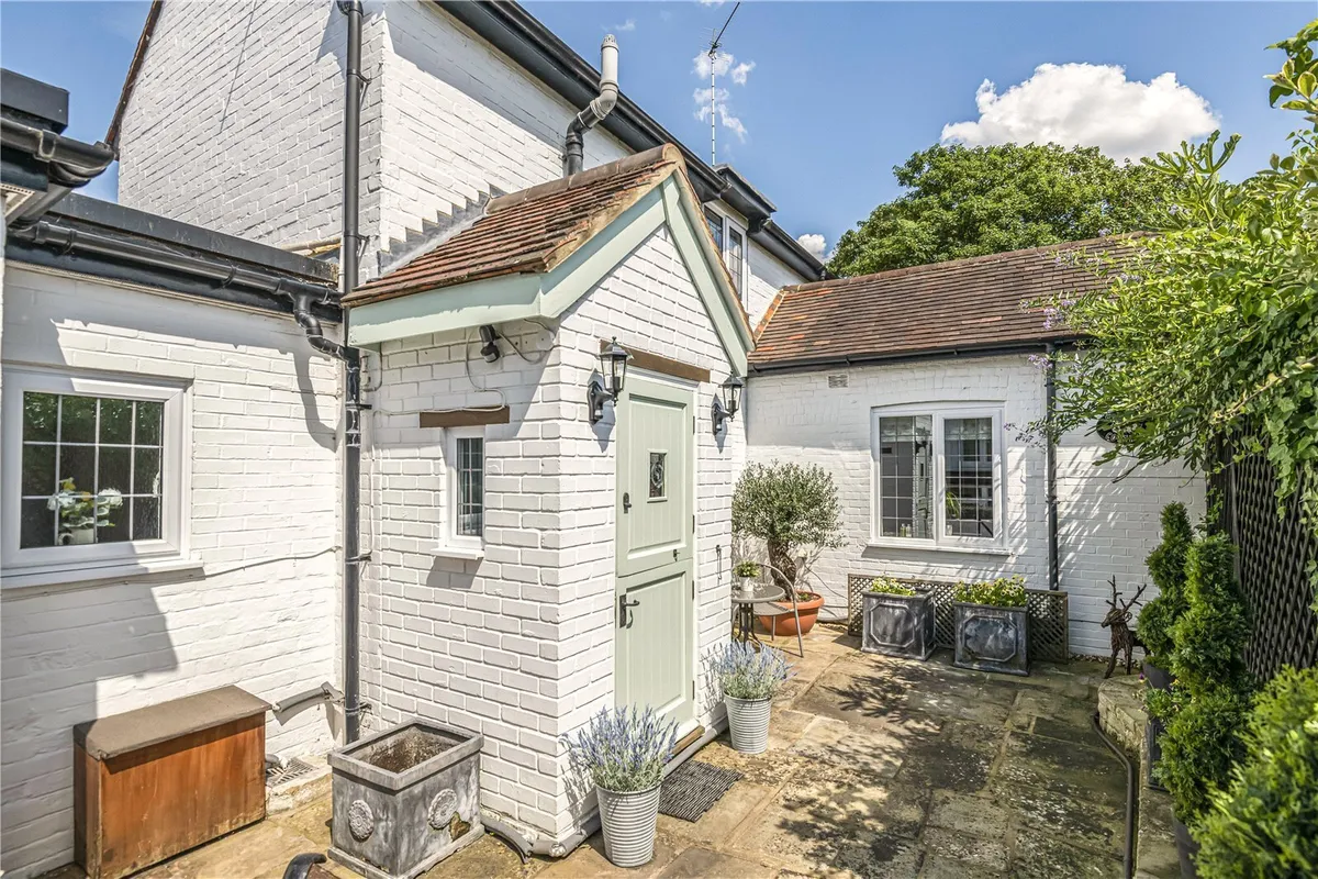 High Street, Wargrave, Reading, Berkshire, RG10