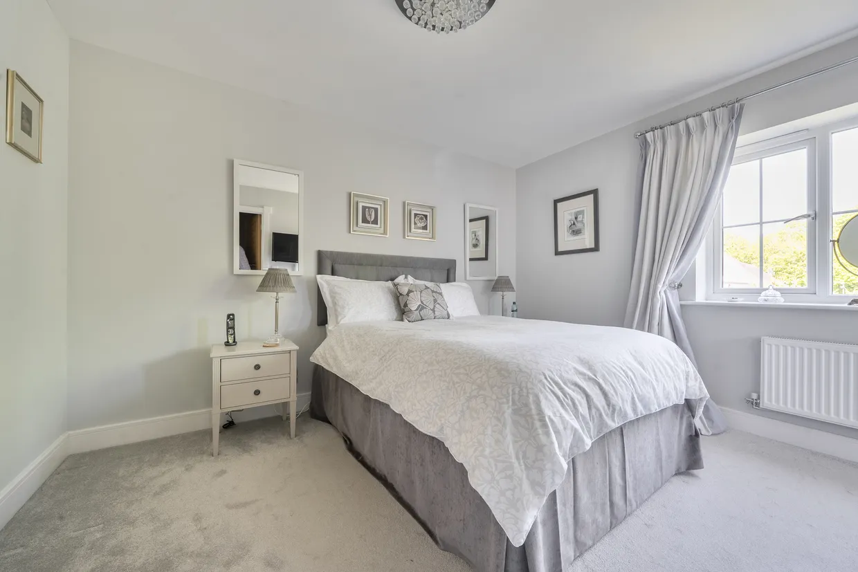 Maddoxwood, Chichester, PO19 photo 9
