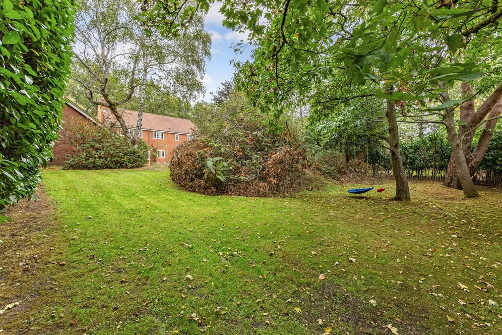 Bunces Shaw Road, Farley Hill, RG7 photo 16