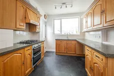 Raeburn Avenue The Crossways KT5 photo 2