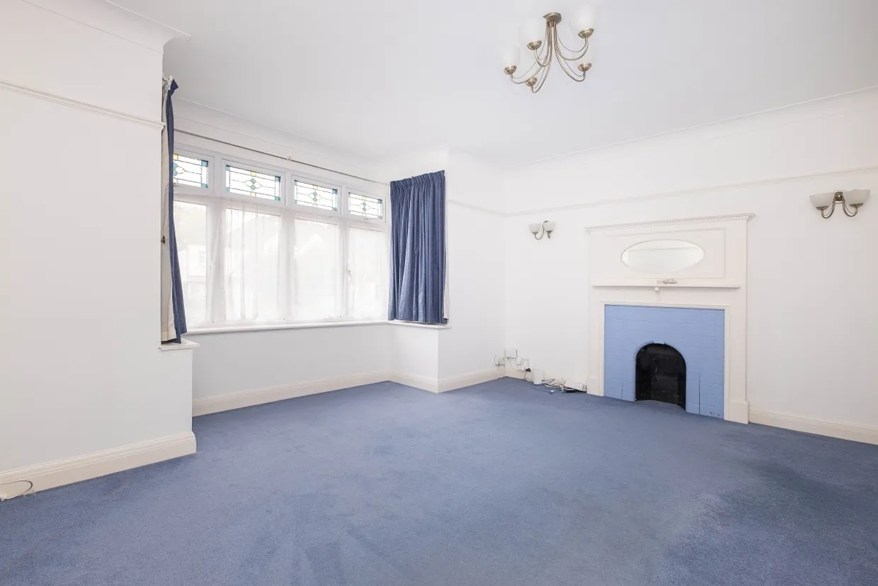 Raeburn Avenue The Crossways KT5 photo 12