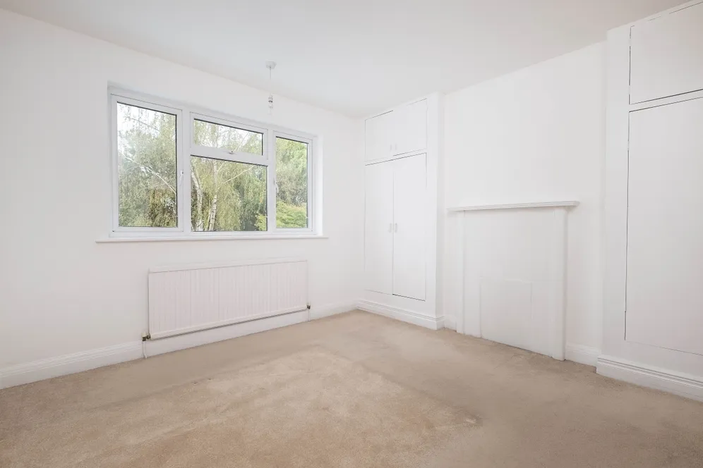 Raeburn Avenue The Crossways KT5 photo 4