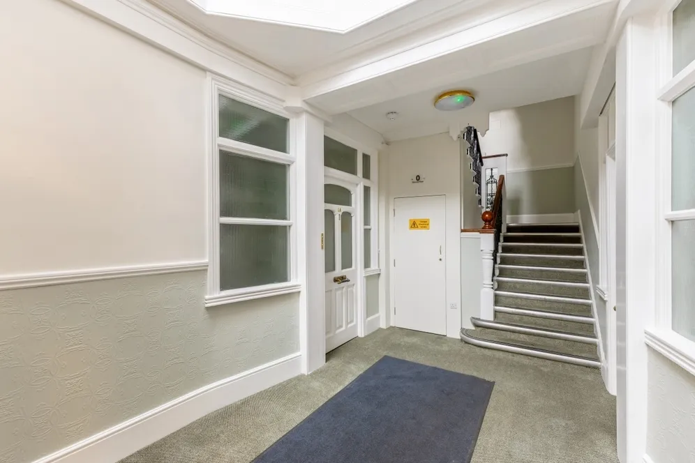 Prince Of Wales Mansions Prince Of Wales Drive SW11 photo 9