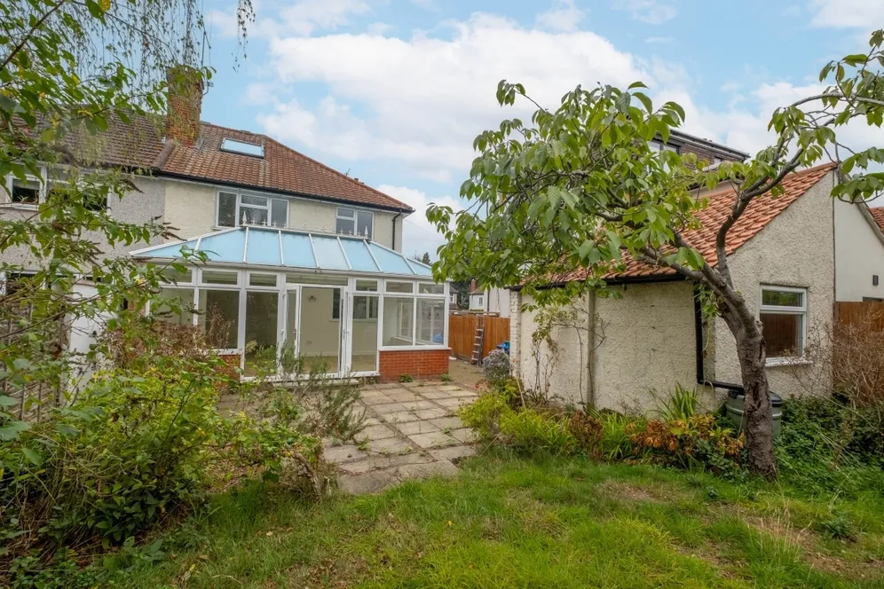 Raeburn Avenue The Crossways KT5 photo 13
