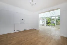 Raeburn Avenue The Crossways KT5 photo 17