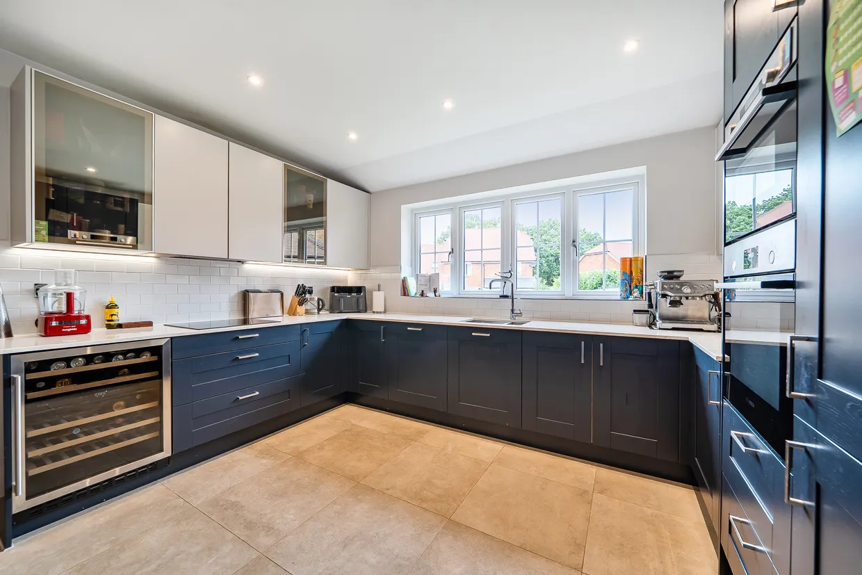 Tilney Drive, Horsham, RH12 photo 5