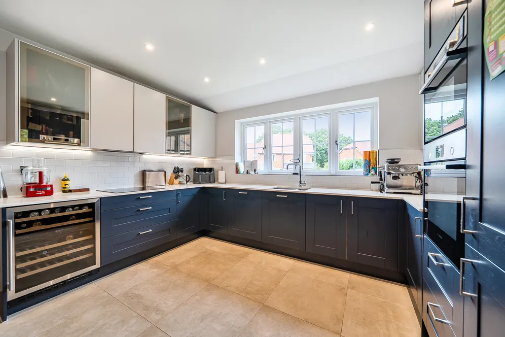 Tilney Drive, Horsham, RH12 photo 5