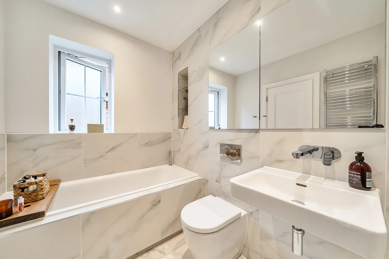 Tilney Drive, Horsham, RH12 photo 9