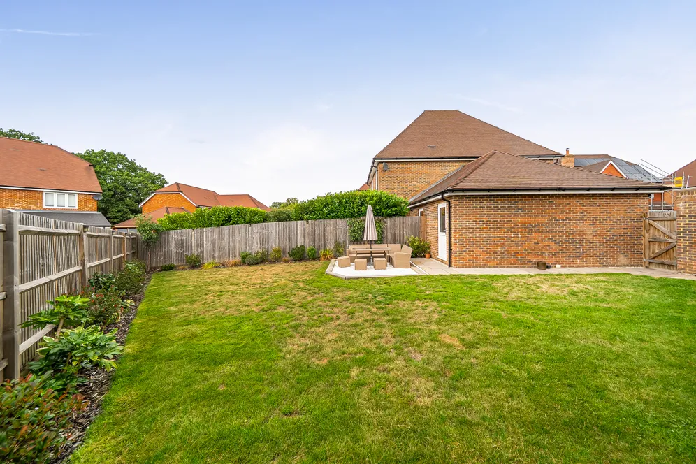 Tilney Drive, Horsham, RH12 photo 19