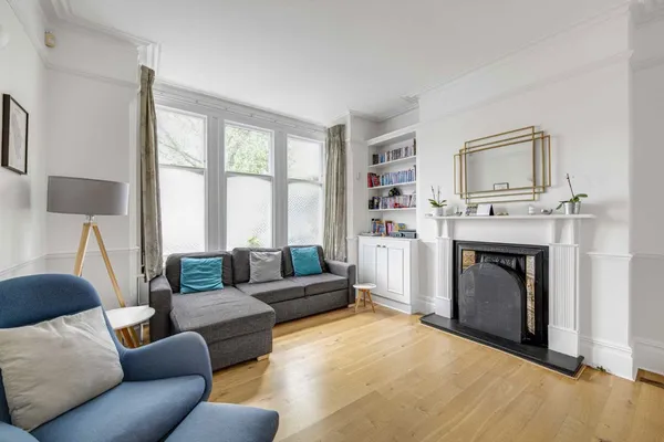 Kingston Lane, Teddington, TW11 photo 2