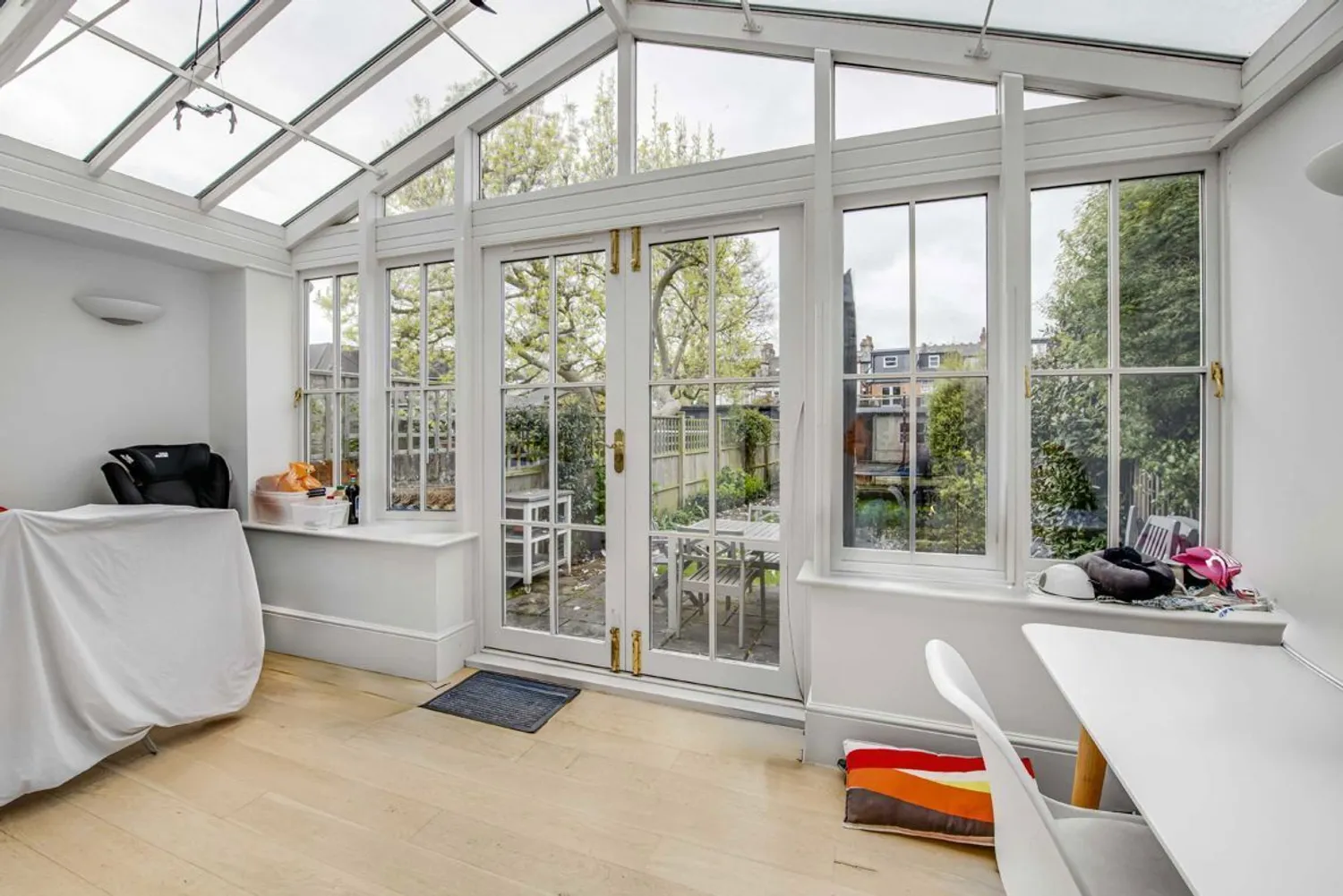 Kingston Lane, Teddington, TW11 photo 5